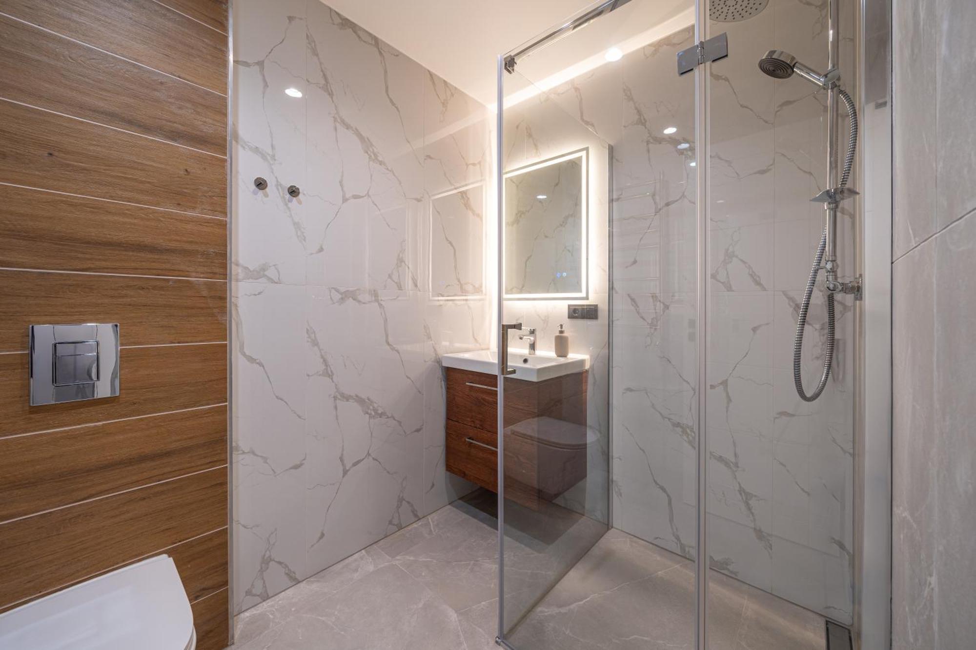 Mucenieku Street 1-Bedroom Stylish Apartment Riga Luaran gambar
